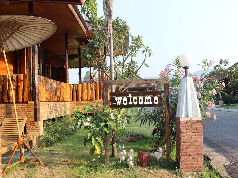 Phupha Inn Resort