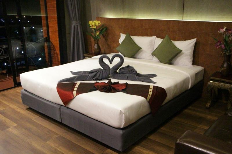 Blue Mountain Phangnga Resort image