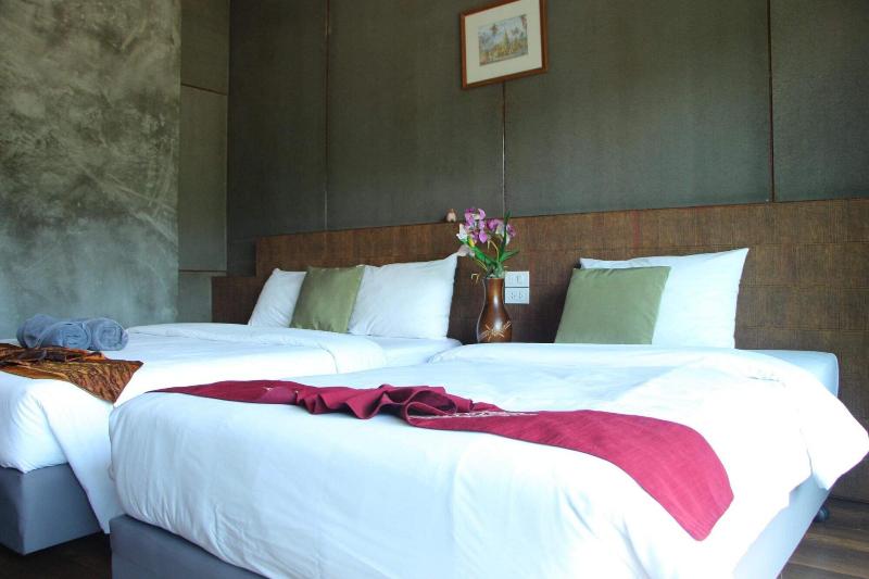 Blue Mountain Phangnga Resort image