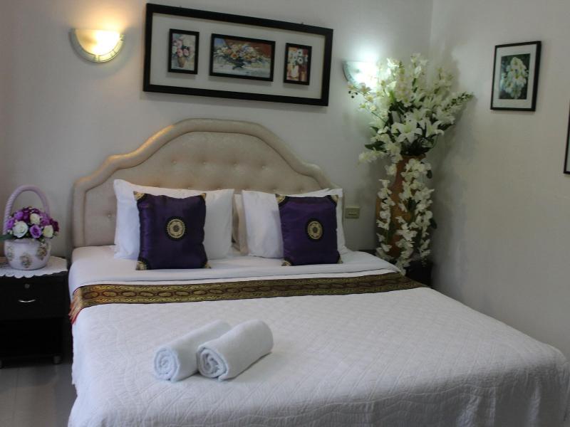 White Elephant Resort, Surin