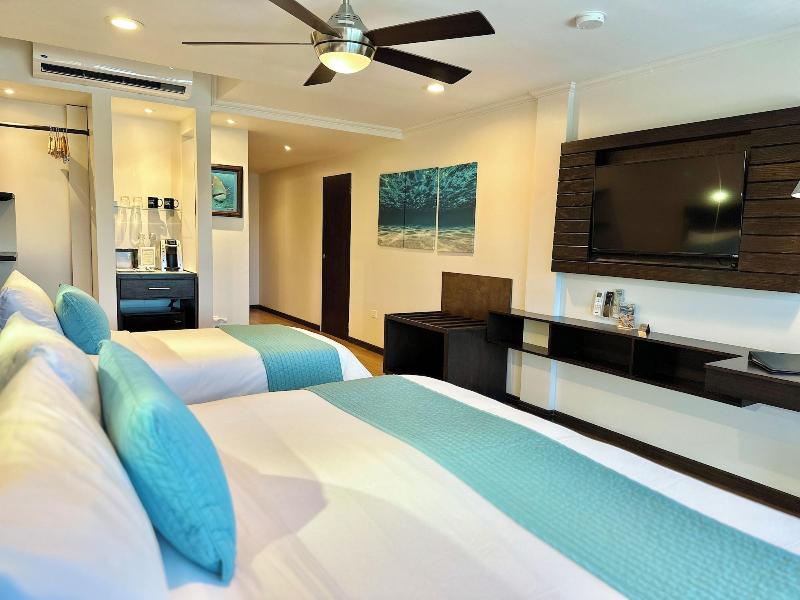 Palau Central Hotel image