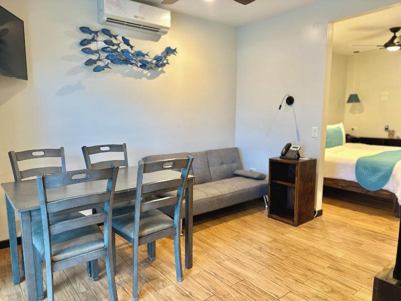 Palau Central Hotel image