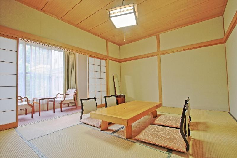 Honjin No Yado Yanagi No Yu — view
