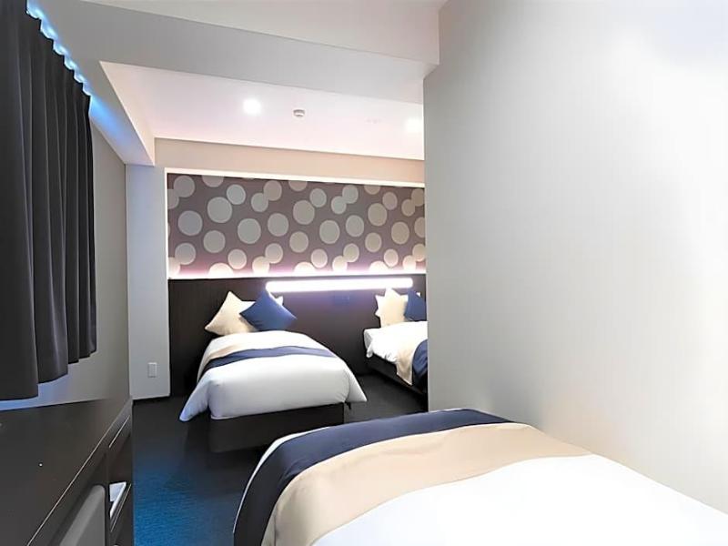 Marutamachi Crystal Hotel image