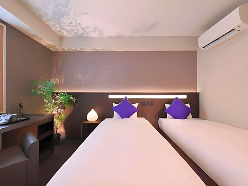 Marutamachi Crystal Hotel image