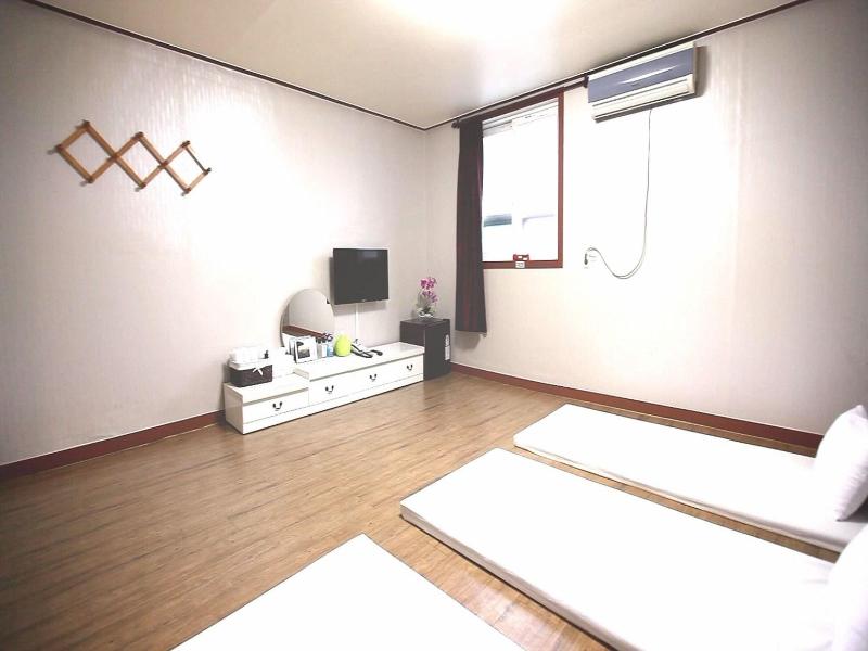 Songnisan Grand Hotel & Condo