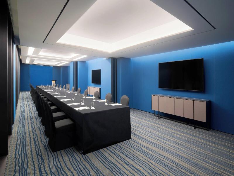 Courtyard By Marriott Suwon image