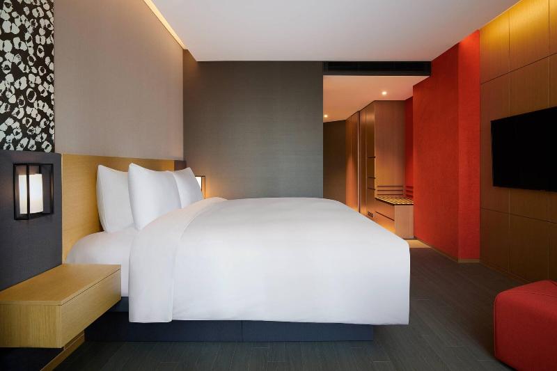 Courtyard By Marriott Suwon image