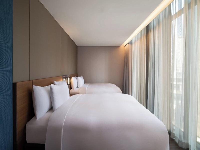 Courtyard By Marriott Suwon image