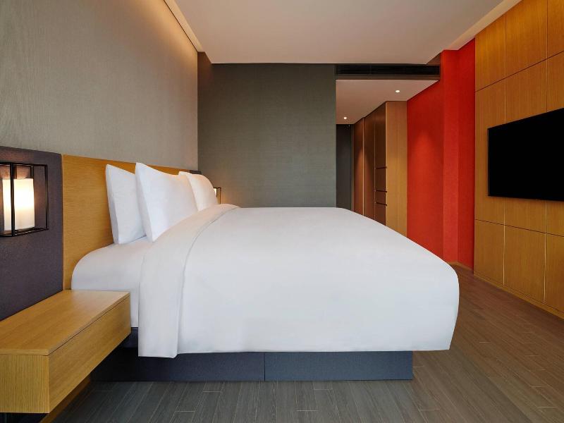 Courtyard By Marriott Suwon image