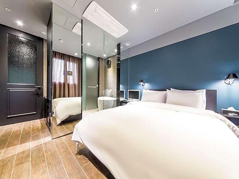 Hotel Amare image