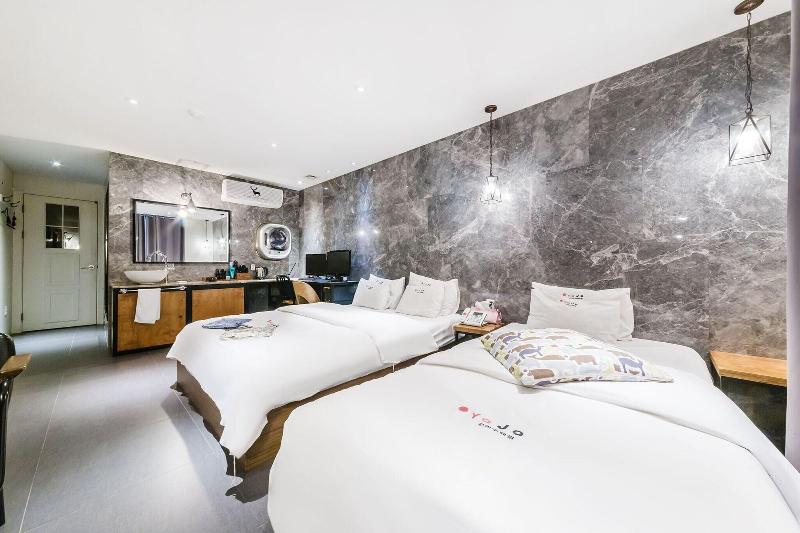 Hotel Yaja Guri Sutaek image