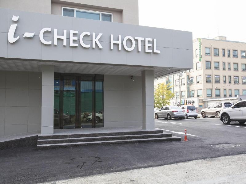i-CHECK Hyunjin Hotel, Donghae