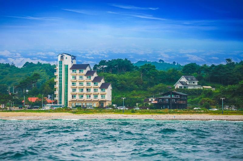 Benikea Mountain And Sea Yangyang image