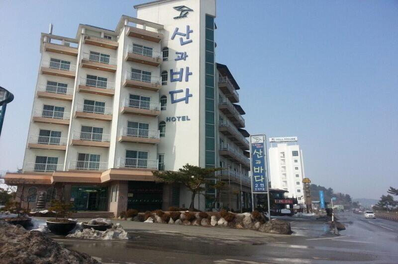 Benikea Mountain And Sea Yangyang image