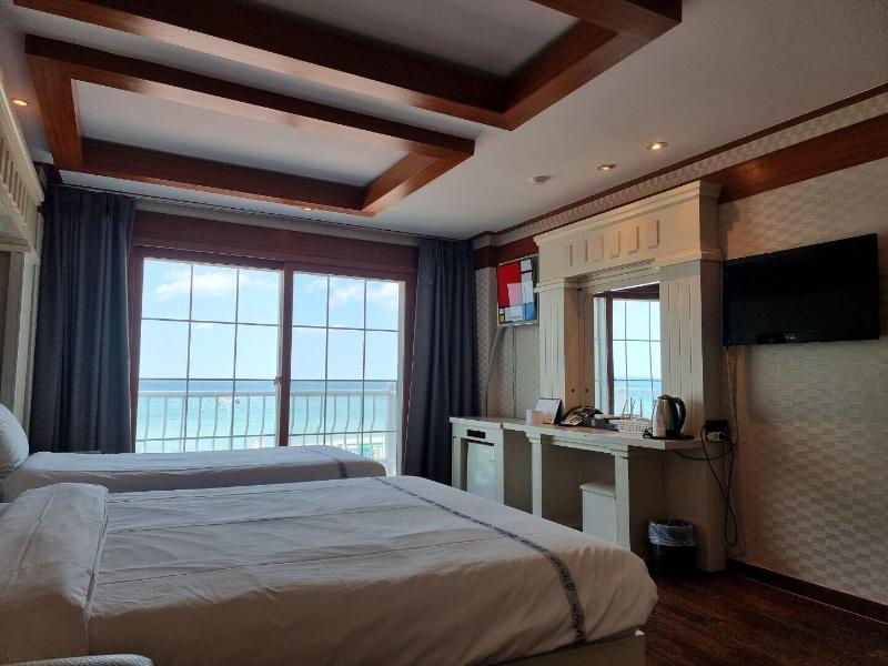 Benikea Mountain And Sea Yangyang image
