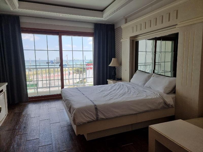 Benikea Mountain And Sea Yangyang image