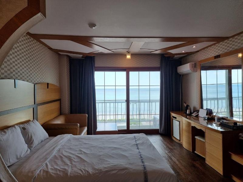 Benikea Mountain And Sea Yangyang image