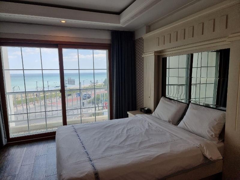 Benikea Mountain And Sea Yangyang image