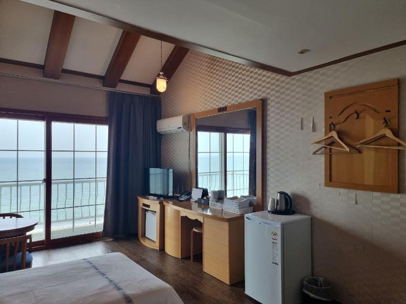 Benikea Mountain And Sea Yangyang image