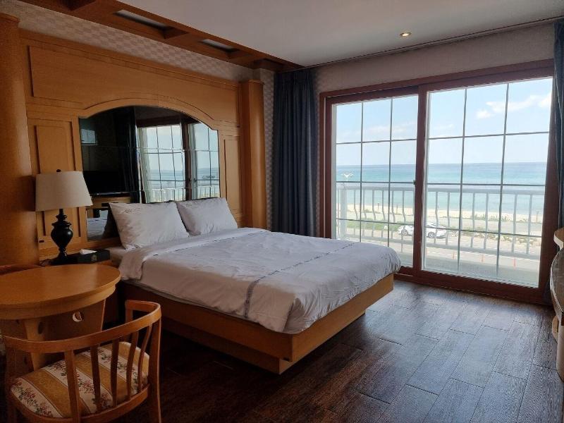 Benikea Mountain And Sea Yangyang image