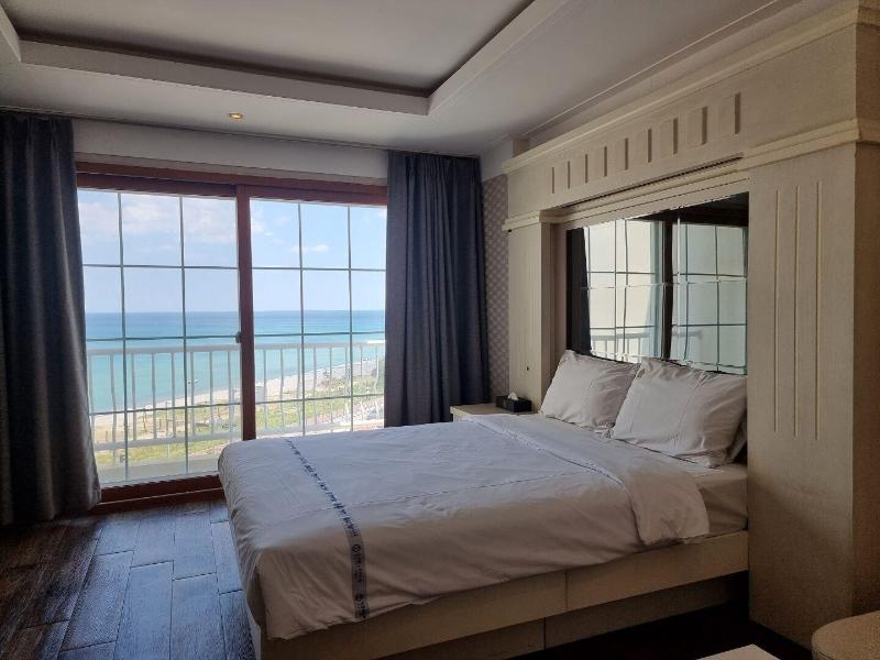 Benikea Mountain And Sea Yangyang image