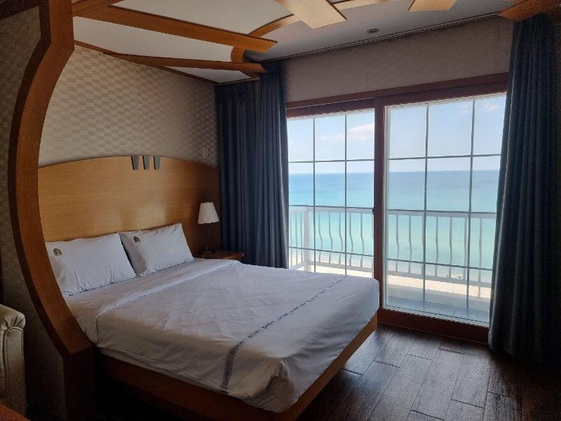 Benikea Mountain And Sea Yangyang image
