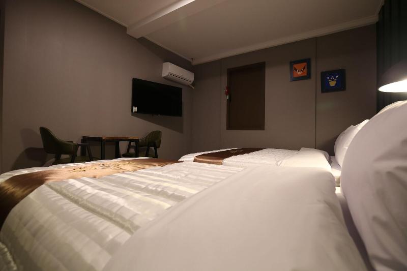 Hotel Nine — photo 56