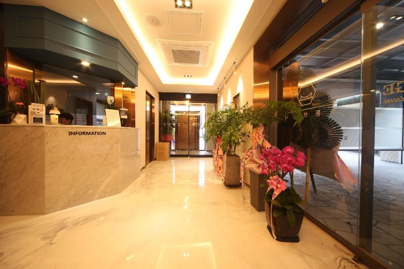 The Stone Bridge Hotel image