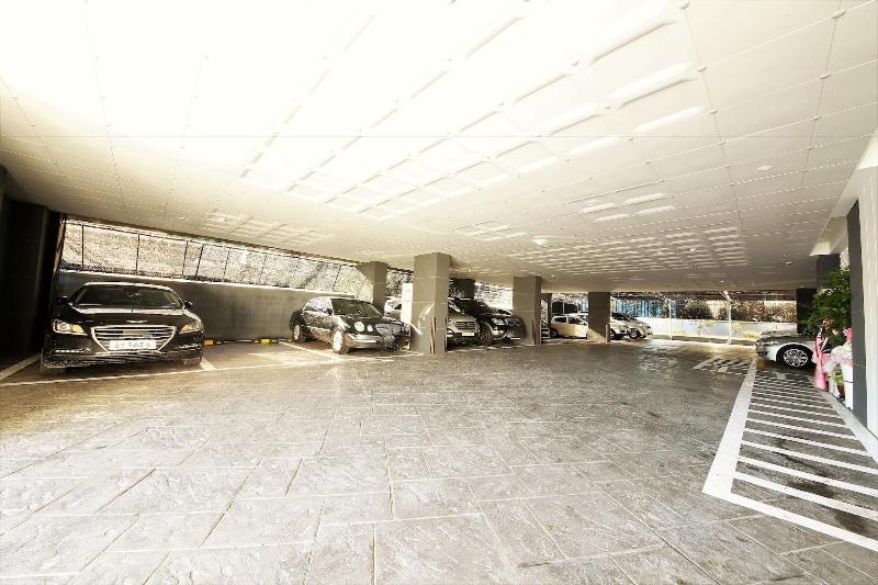 Premium Ava Hotel Sasang image