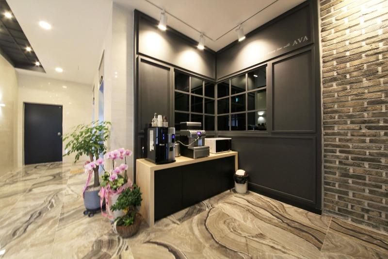 Premium Ava Hotel Sasang image
