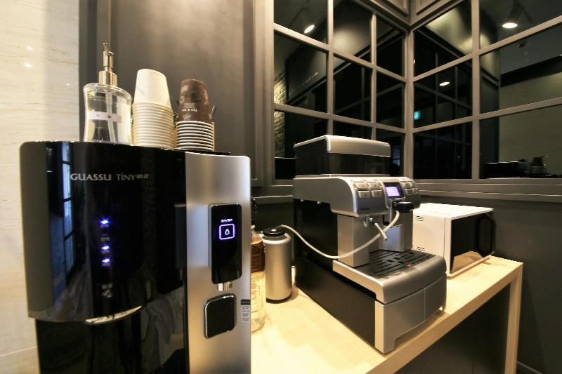 Premium Ava Hotel Sasang image