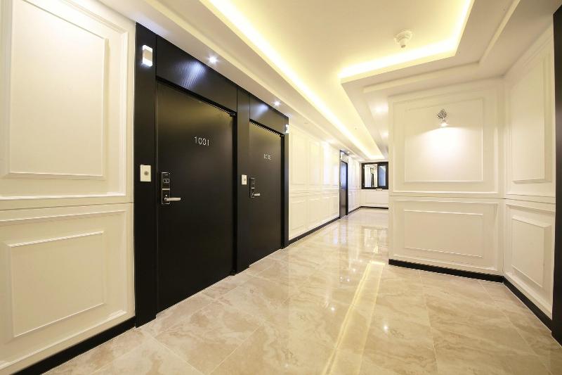 Premium Ava Hotel Sasang image