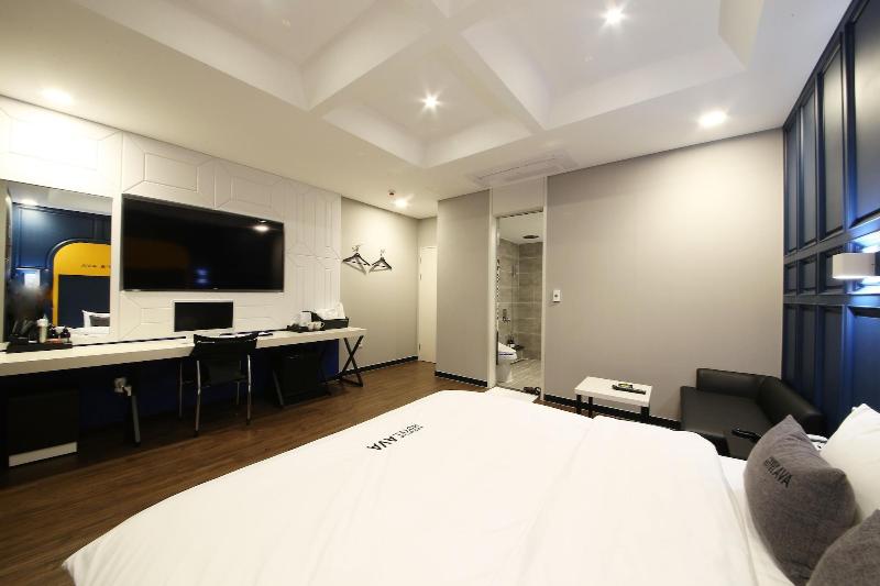 Premium Ava Hotel Sasang image