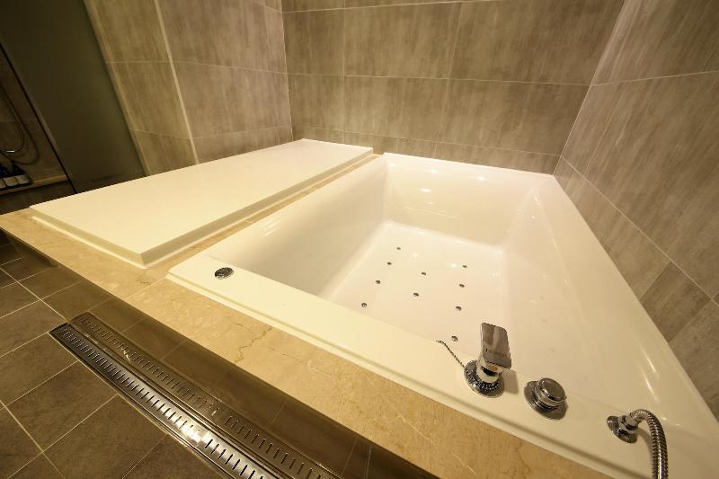 Premium Ava Hotel Sasang image