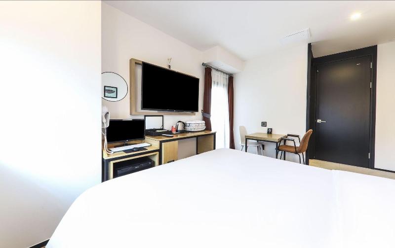 Hotel Ocean View image