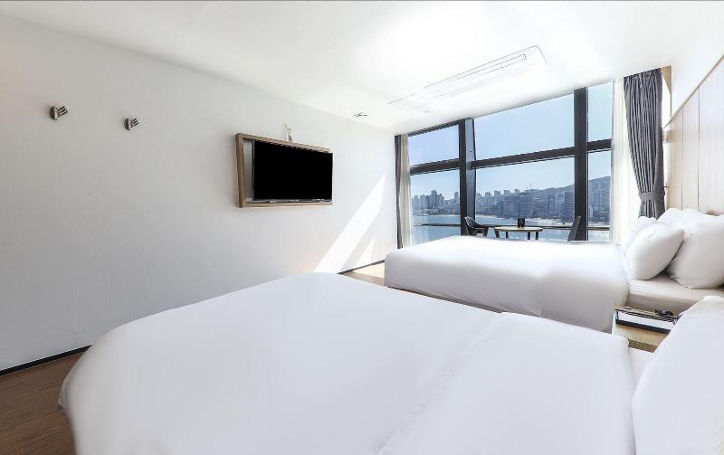 Hotel Ocean View image
