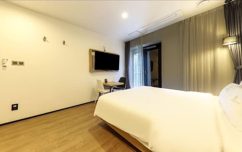 Hotel Ocean View image
