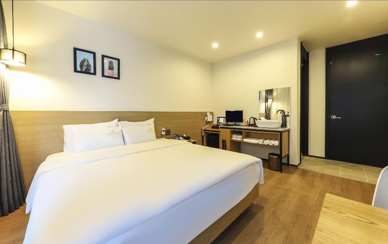 Hotel Ocean View image