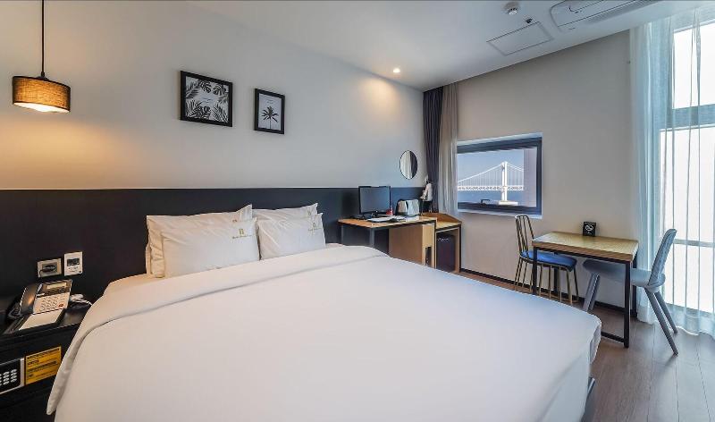 Hotel Ocean View image