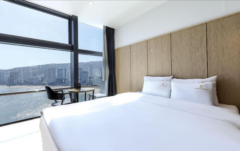 Hotel Ocean View image