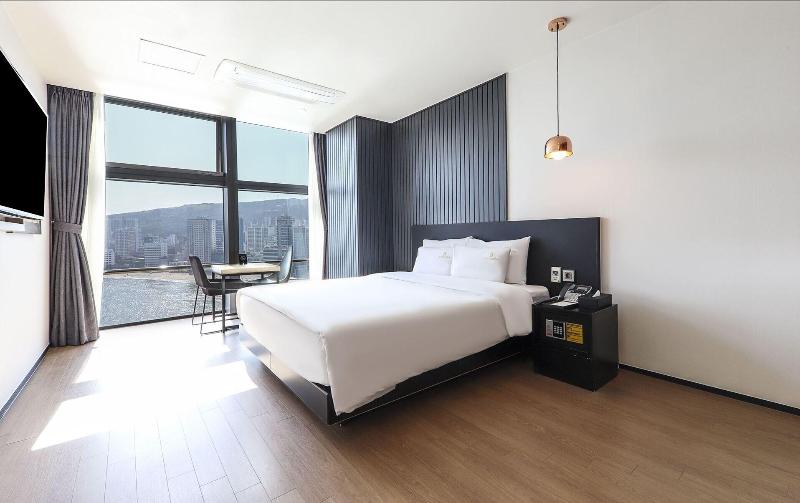 Hotel Ocean View image