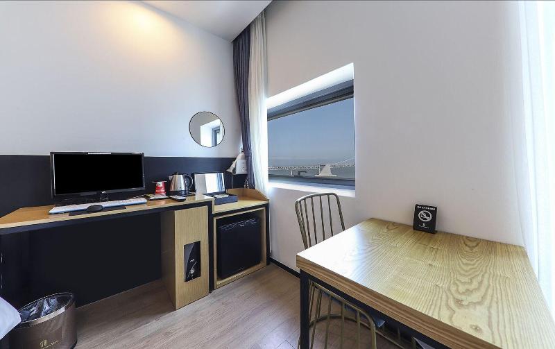 Hotel Ocean View image