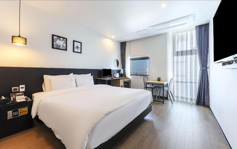 Hotel Ocean View image