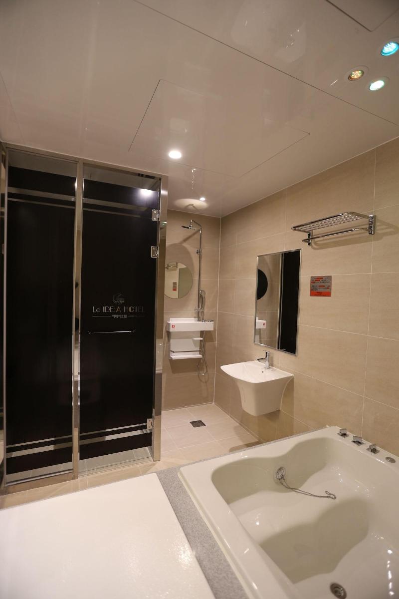 Idea Hotel image