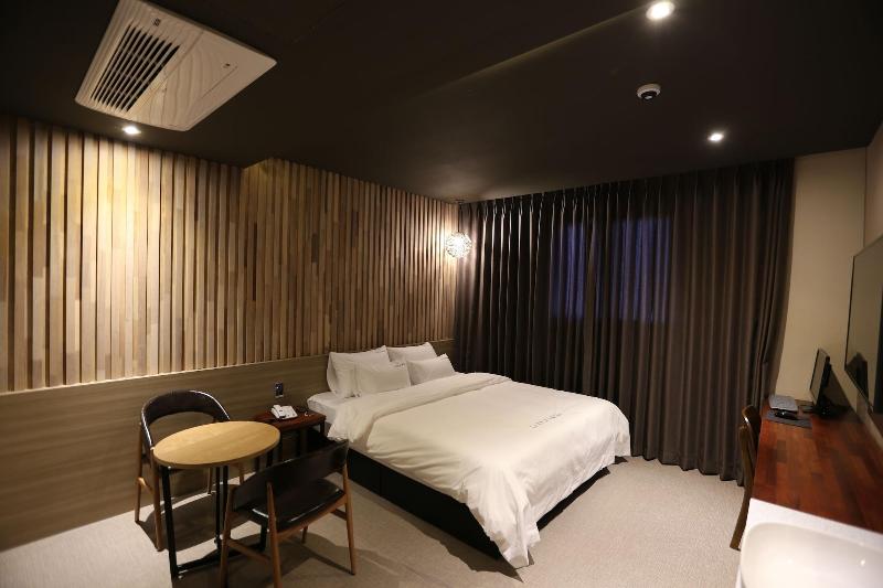 Idea Hotel image