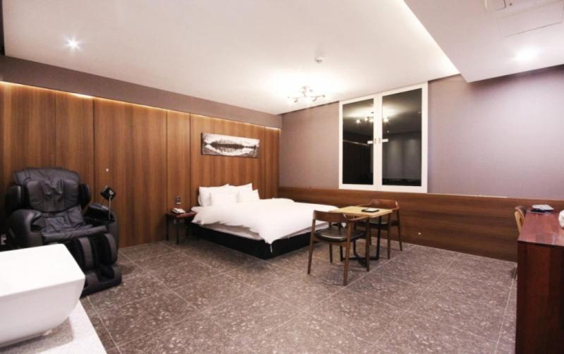 Idea Hotel image