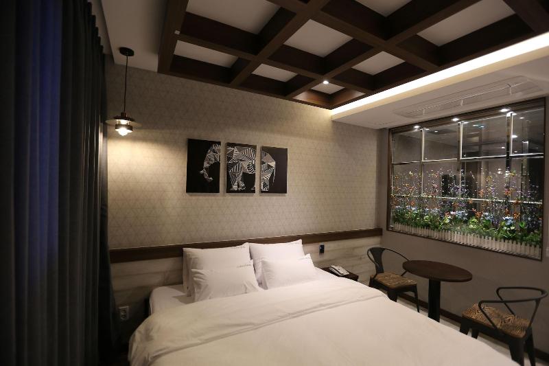 Idea Hotel image
