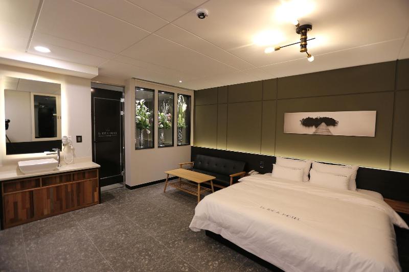 Idea Hotel image