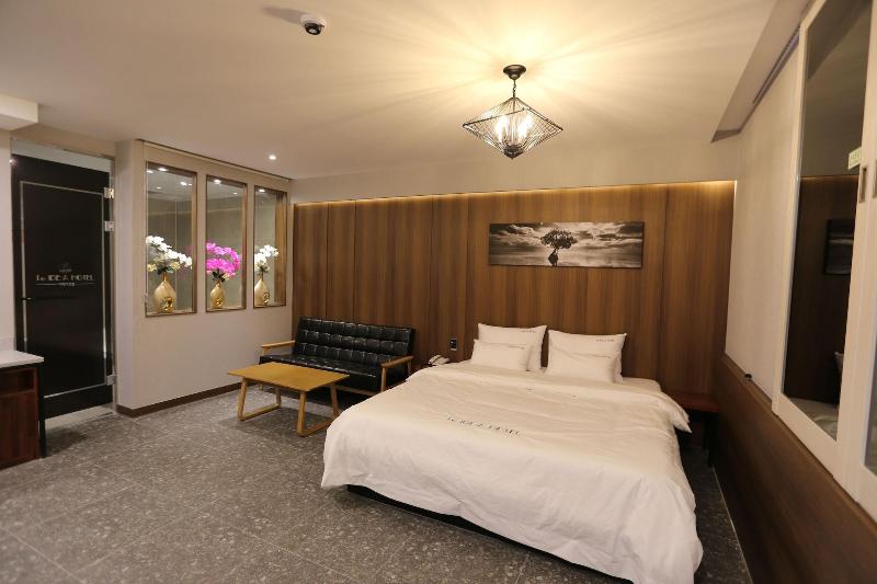 Idea Hotel image
